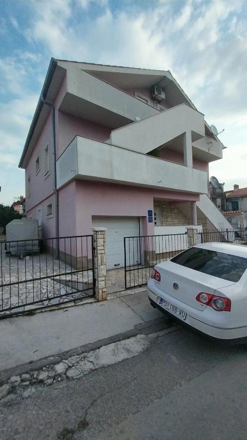 Jan 1 Pula Exterior foto